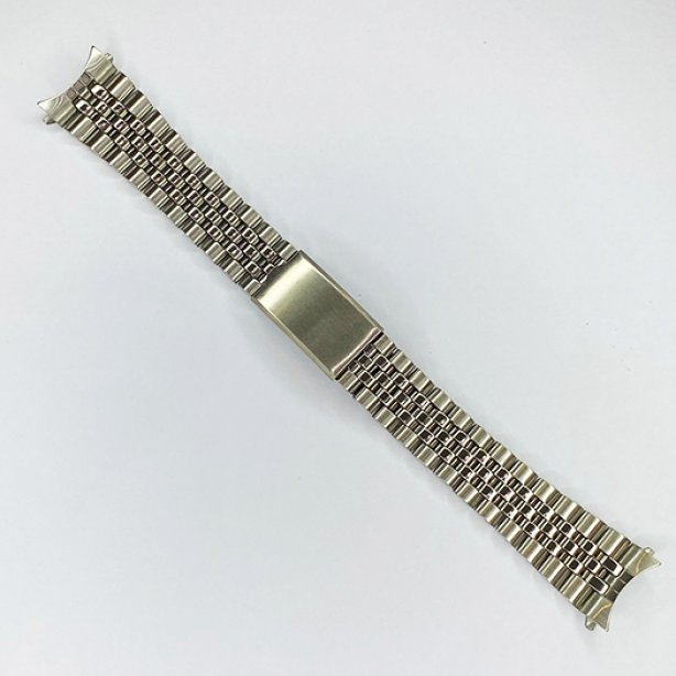 สายสแตนเลสสตีล หัวสายแบบโค้ง สำหรับนาฬิกาข้อมือ - สีเงิน ( 20MM ) S06012019